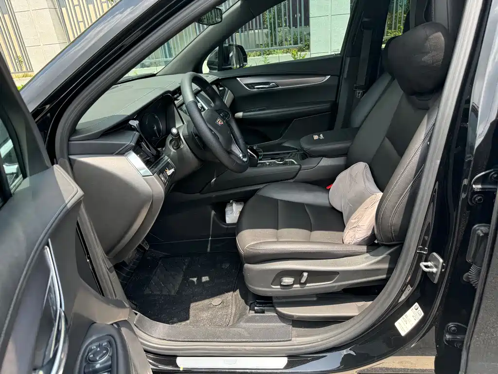 Cadillac XT6 2.0 T 7-seat 4 WD Style