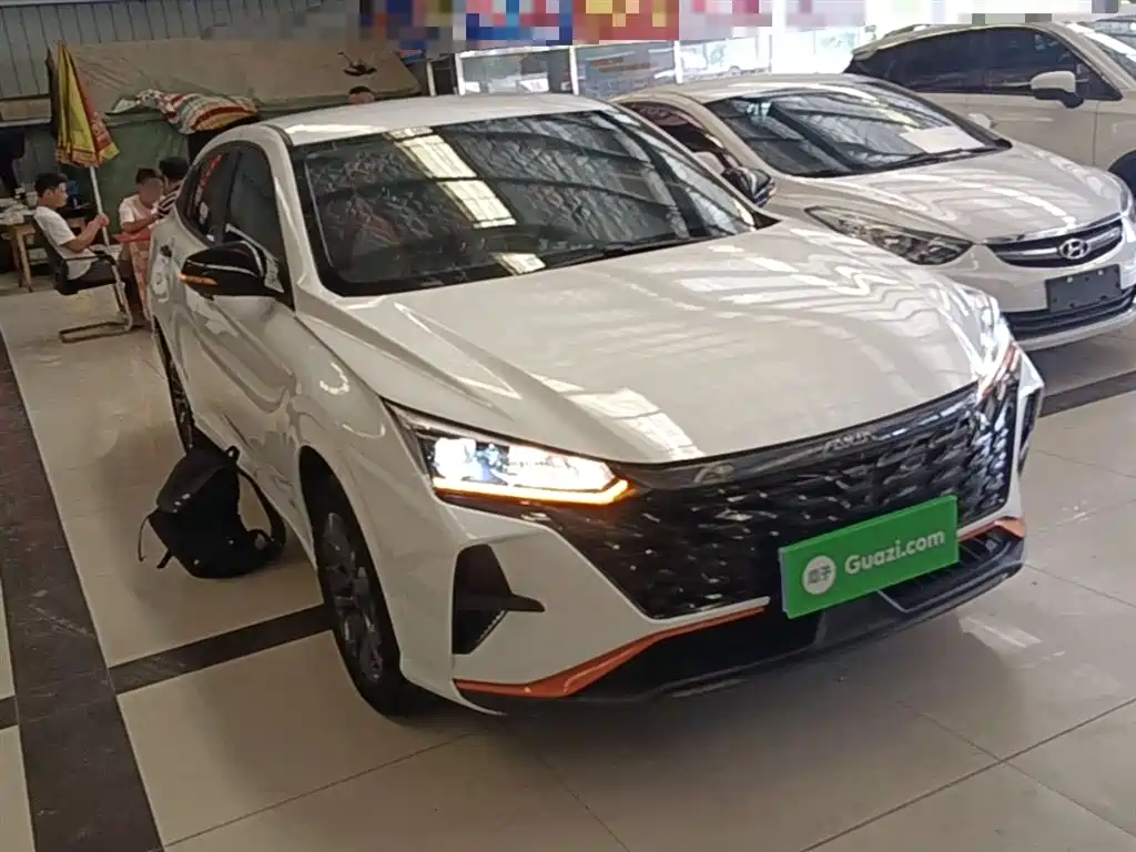 Yixuan Mach 1.5 L Auto Wind Chaser