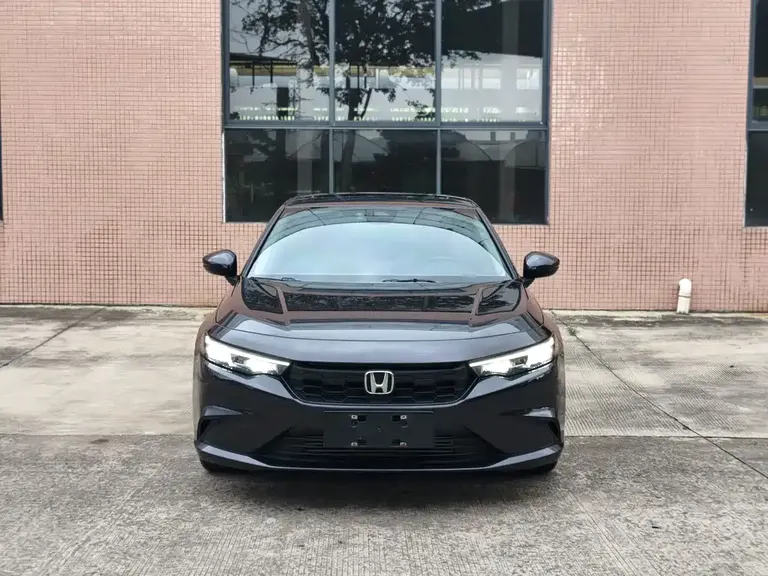 Honda Integra 240 TURBO CVT Leading