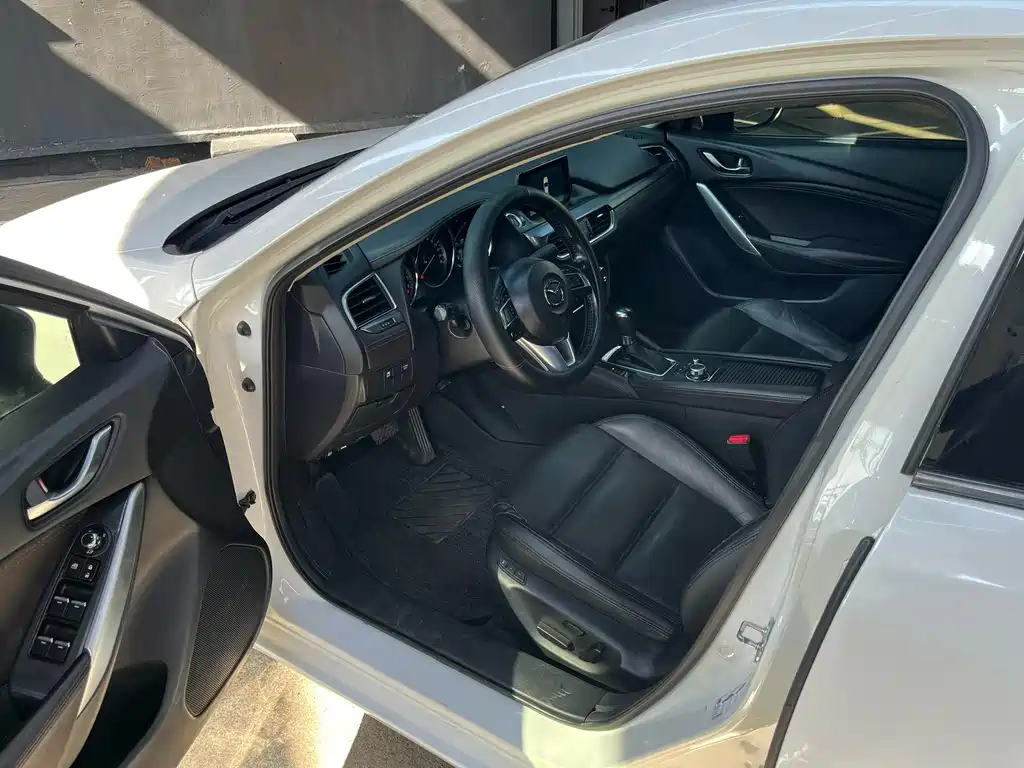 Atenza 2.5 L Blue Sky Sport