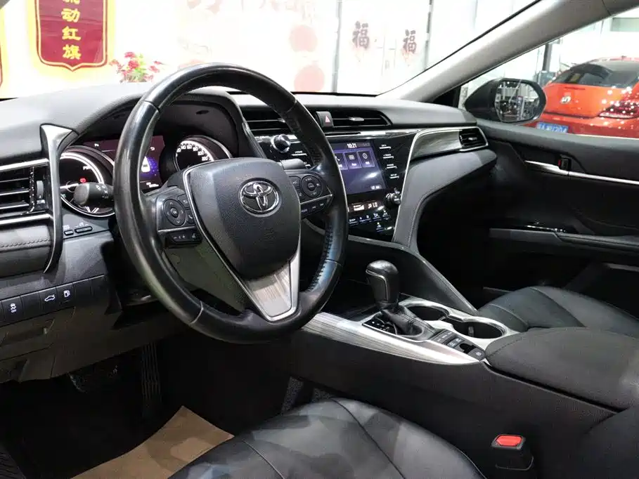Camry Dual Engine 2.5 HG Luxury CN-V