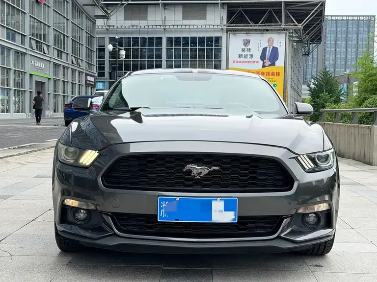 Ford Mustang 2.3 T Performance