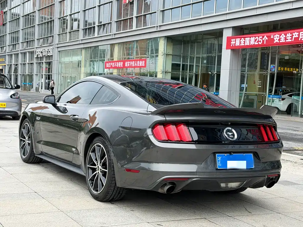 Mustang 2.3 T Performance
