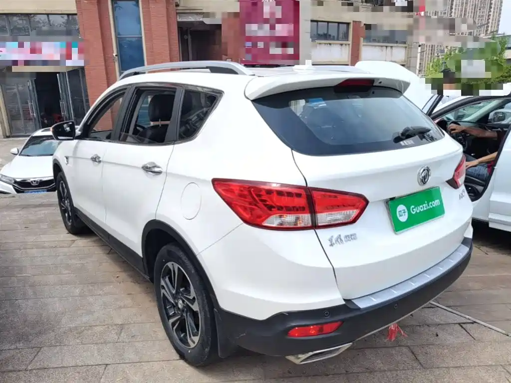 Dongfeng Fengshen AX7 2.3 L Auto Smart Supreme