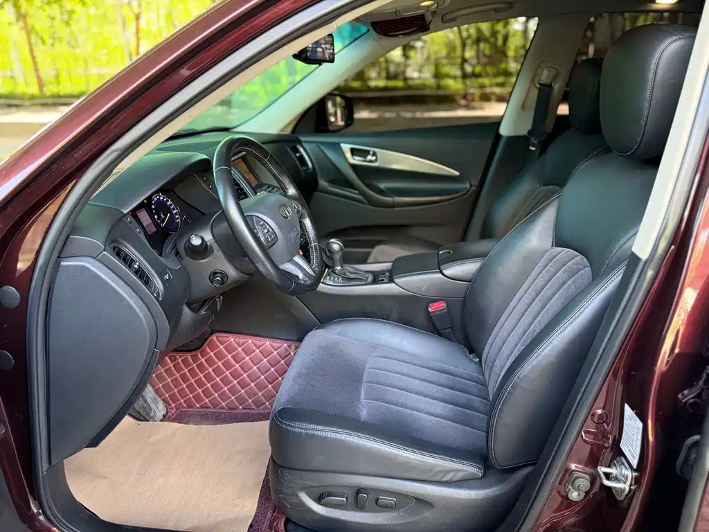 Infiniti QX50 2.5 L Comfort