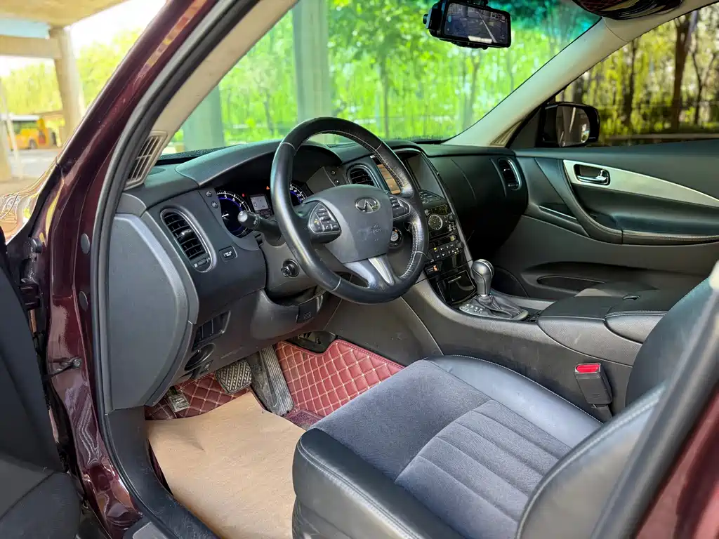 Infiniti QX50 2.5 L Comfort