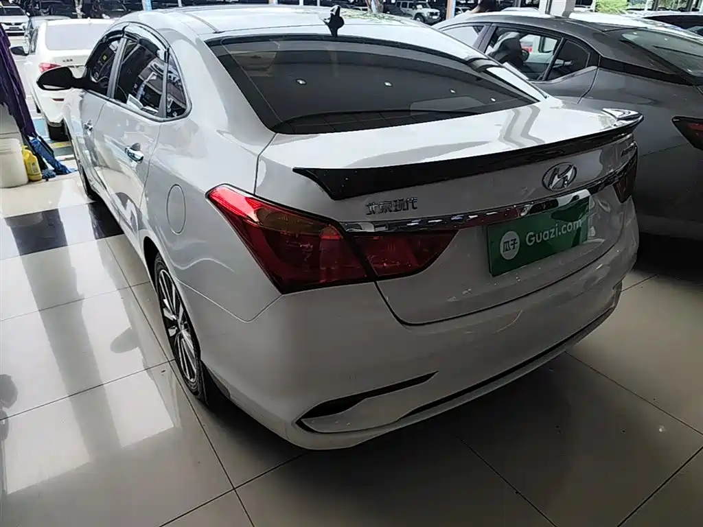 Mistra 1.8 L Auto Intelligent GLS CN-V