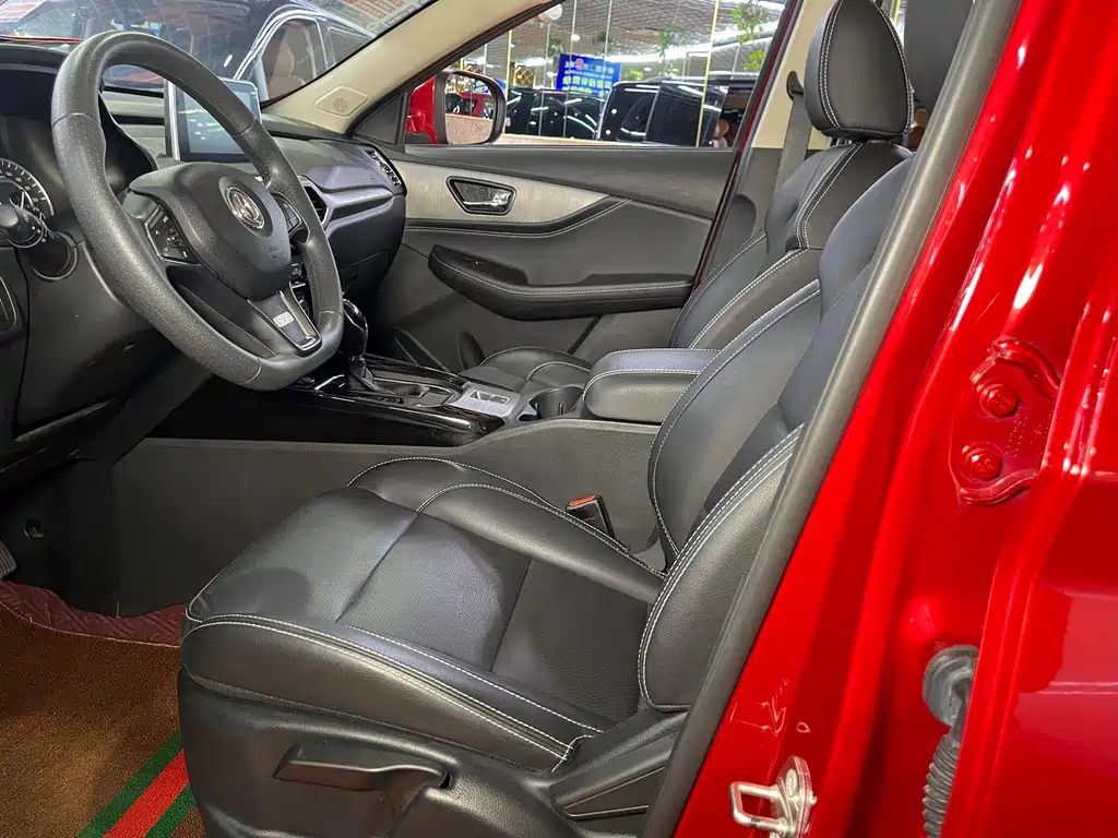 Fengguang S560 风光S560 2019款 1.5 T CVT精英型 7座