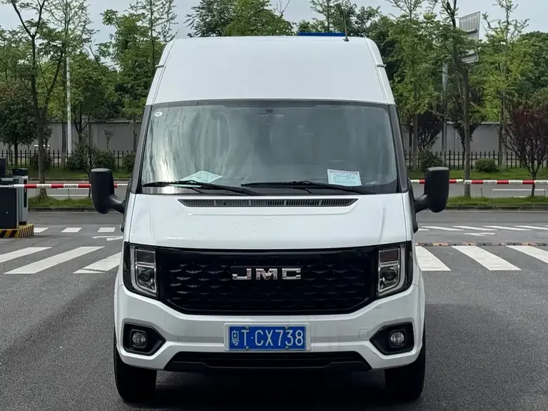 JMC Fushun 2.0 T Manual MWB Mid Roof Commercial Multi-purpose Passenger 7-seat