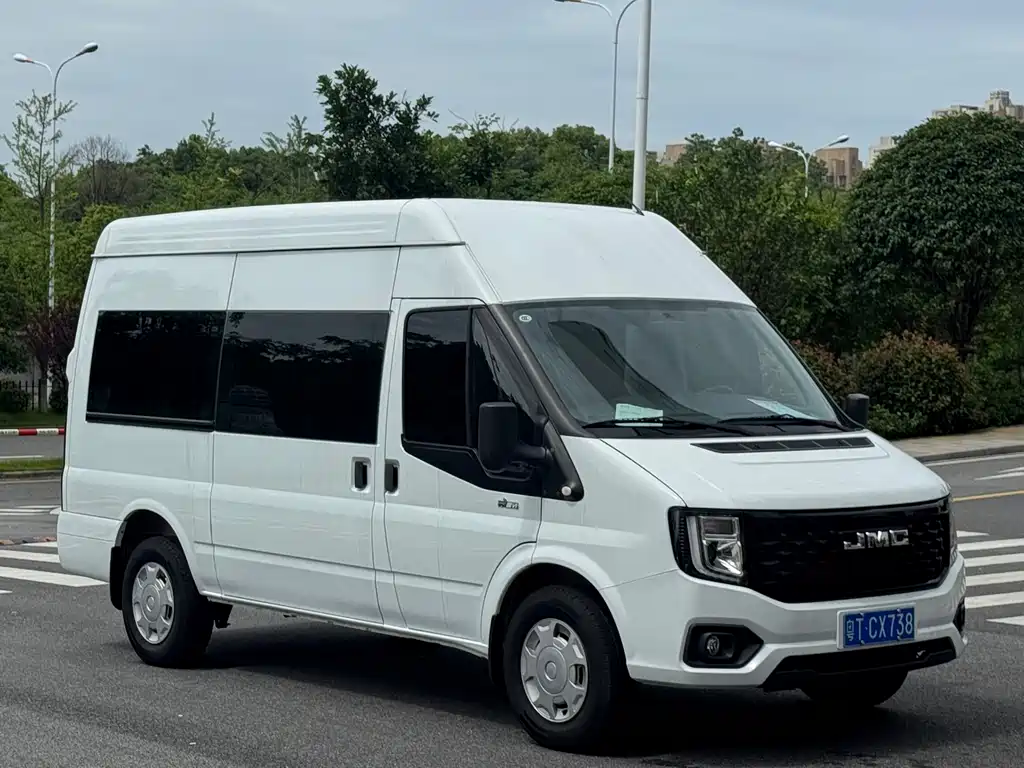 JMC Fushun 2.0 T Manual MWB Mid Roof Commercial Multi-purpose Passenger 7-seat