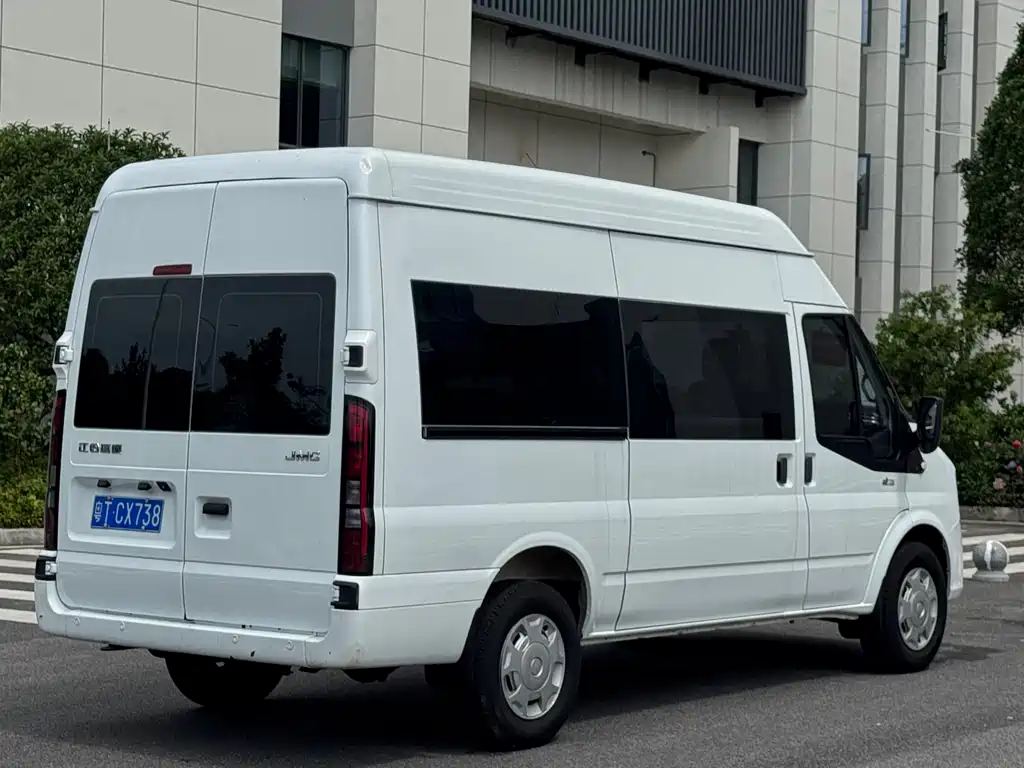 JMC Fushun 2.0 T Manual MWB Mid Roof Commercial Multi-purpose Passenger 7-seat
