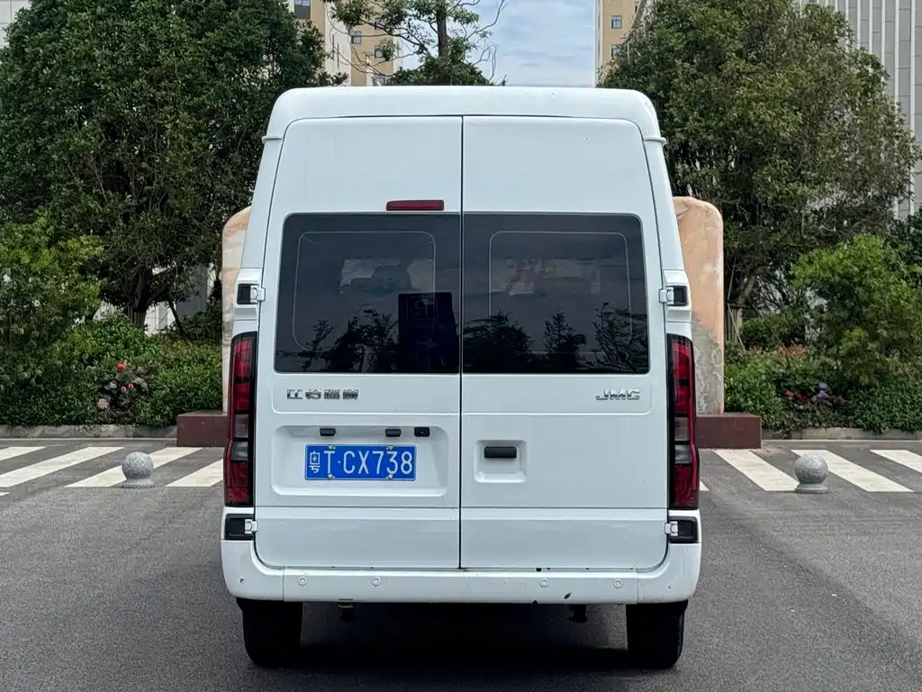 JMC Fushun 2.0 T Manual MWB Mid Roof Commercial Multi-purpose Passenger 7-seat