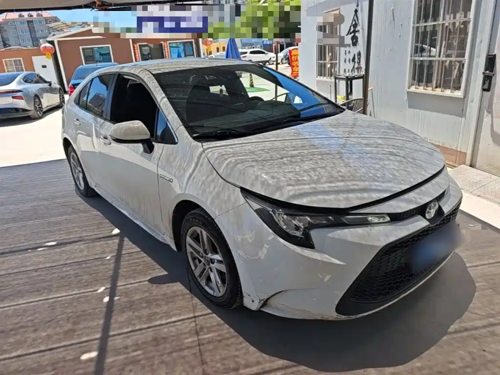 Levin Dual Engine 1.8 H E-CVT Leading