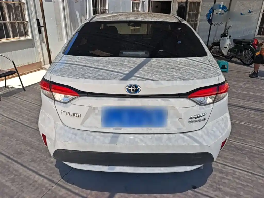 Levin Dual Engine 1.8 H E-CVT Leading