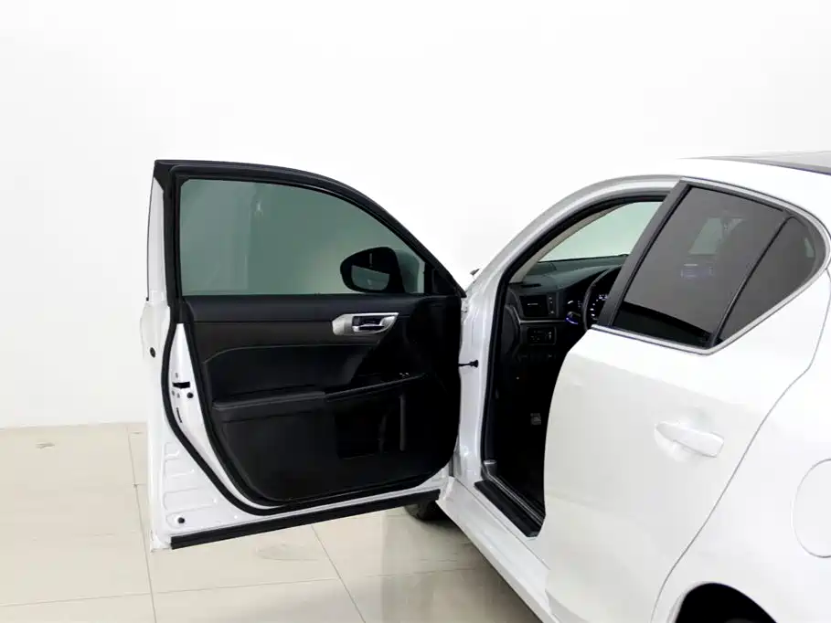 Lexus CT CT200 h Elite Two-tone