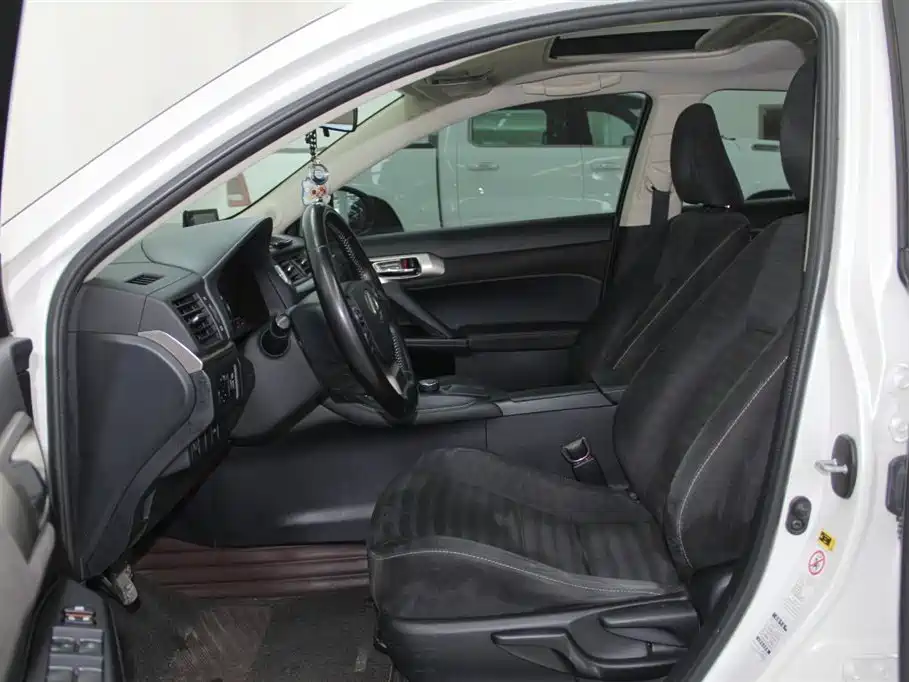 Lexus CT CT200 h Elite Two-tone