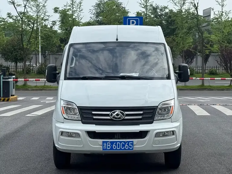 Maxus Xintu V80 2.0 T Manual Classic Aoyuntong LWB Mid Roof 6 7 8 9-seat