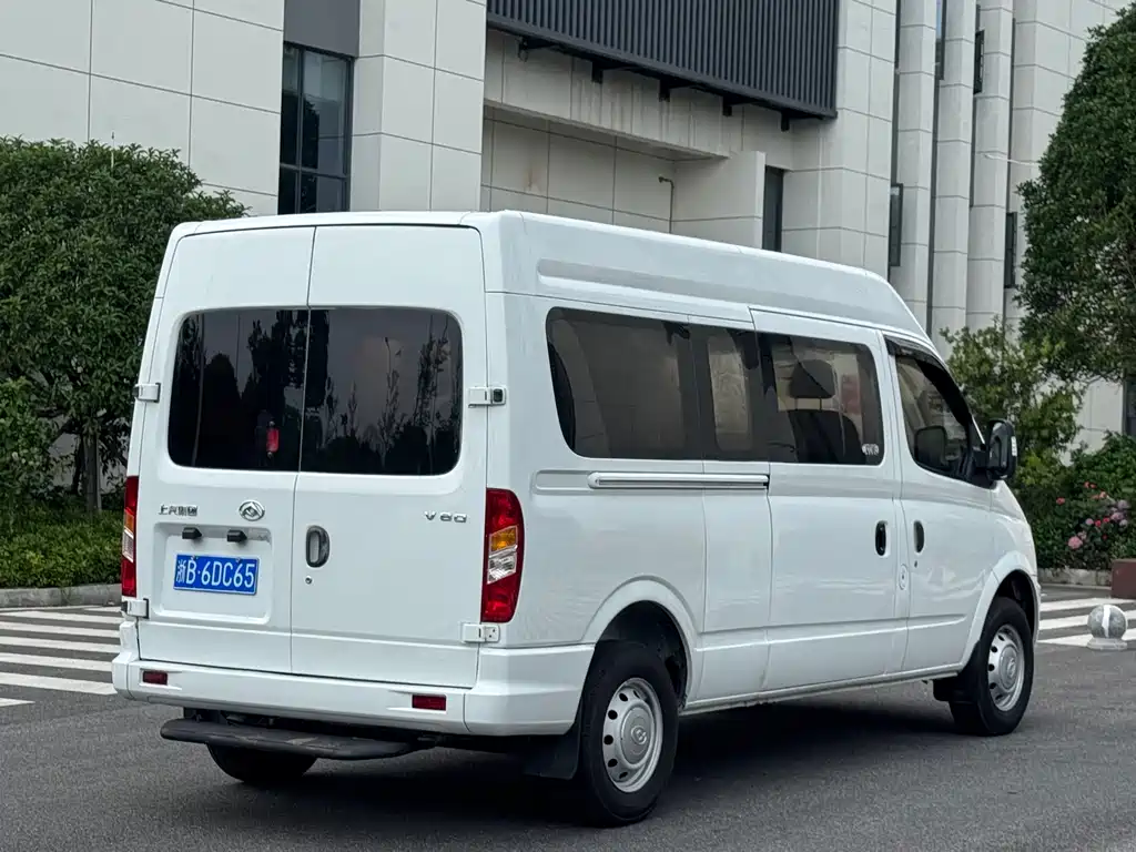Xintu V80 2.0 T Manual Classic Aoyuntong LWB Mid Roof 6 7 8 9-seat