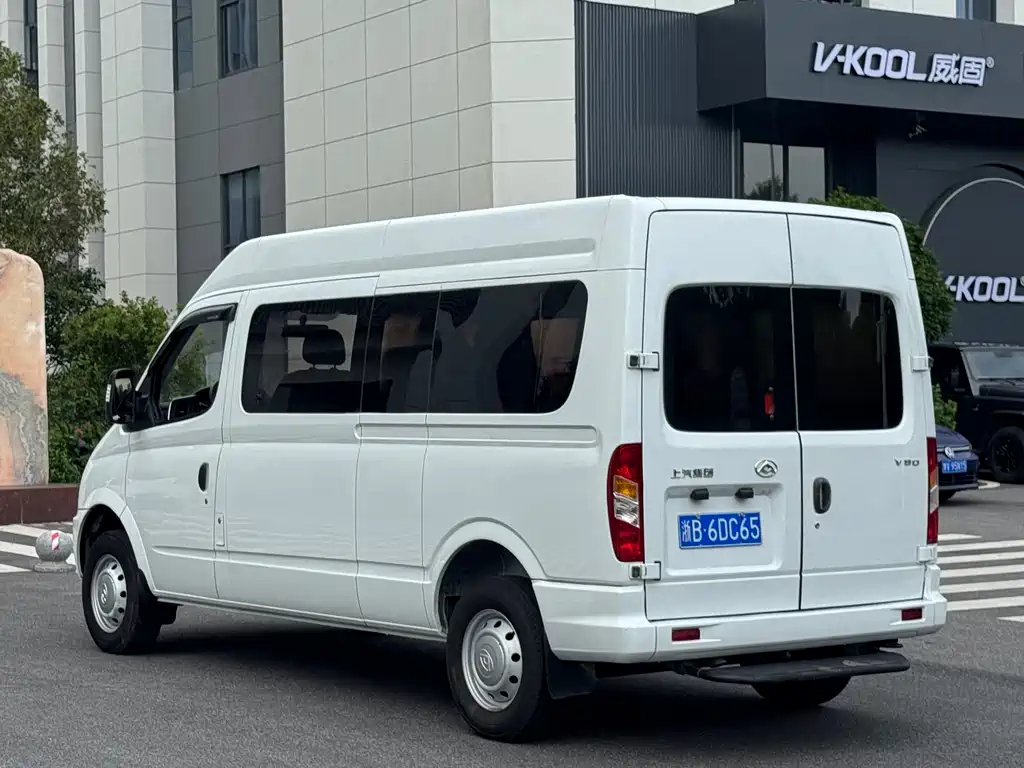 Xintu V80 2.0 T Manual Classic Aoyuntong LWB Mid Roof 6 7 8 9-seat
