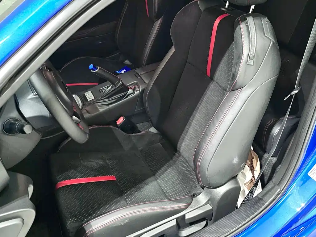 Subaru BRZ 2.4 L Manual