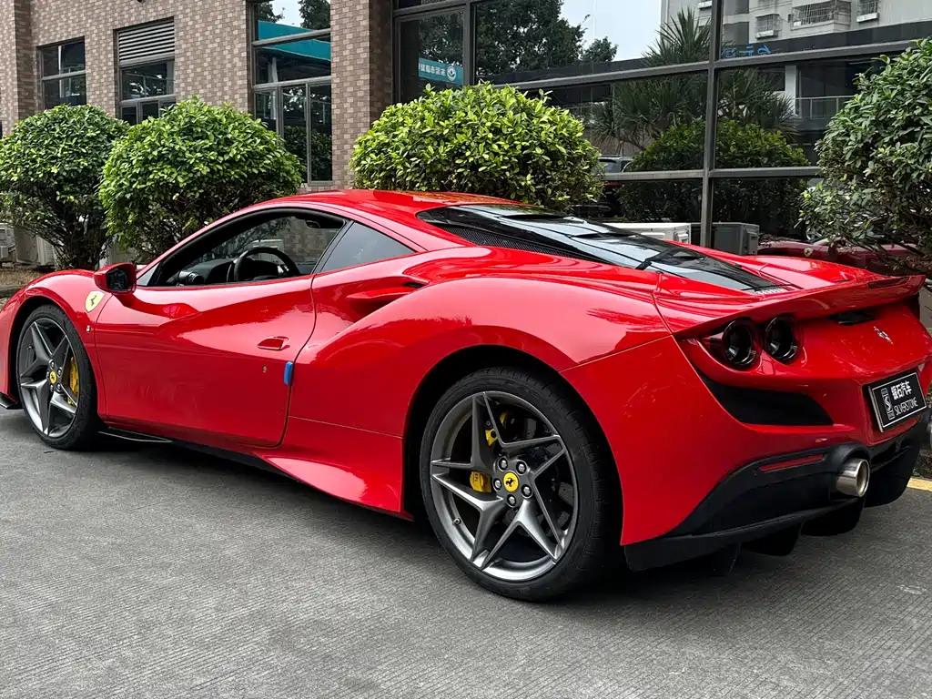 Ferrari F8 Tributo 3.9 T V8