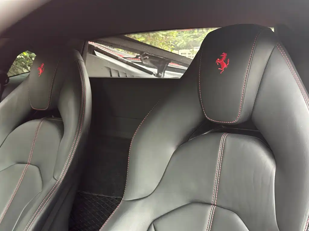 Ferrari F8 Tributo 3.9 T V8