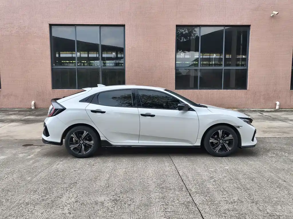 Civic HATCHBACK 220 TURBO CVT Trend Cool Control