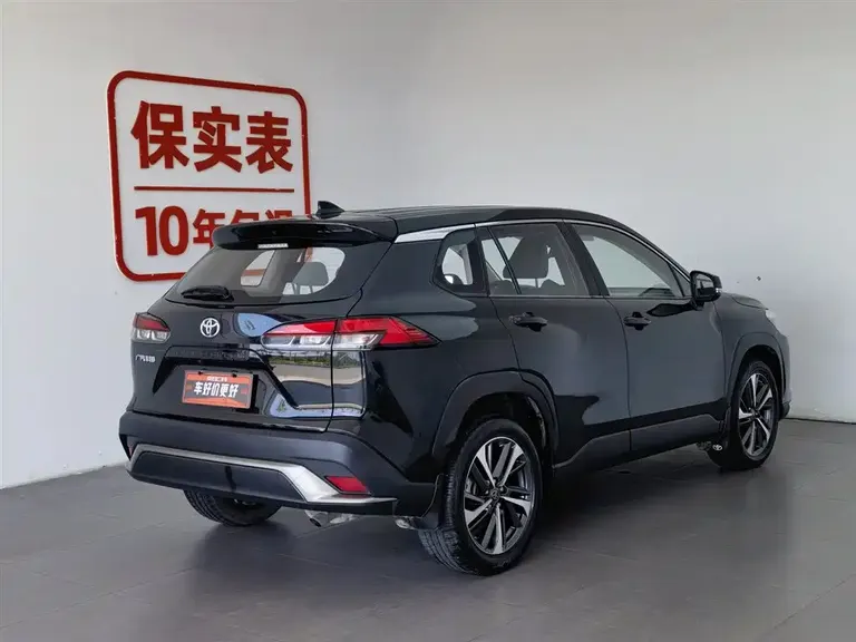 Toyota Frontlander 2.0 L CVT Luxury PLUS