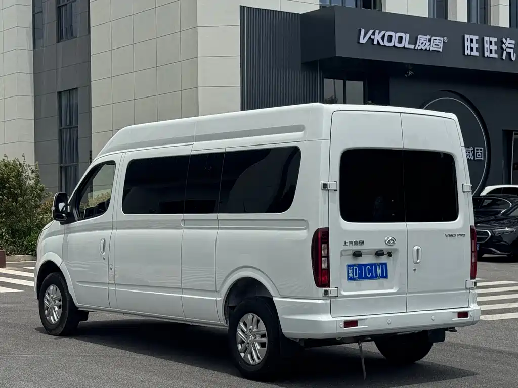 Xintu V80 2.0 T PLUS Manual All-round LWB Mid Roof 6 7 8 9-seat