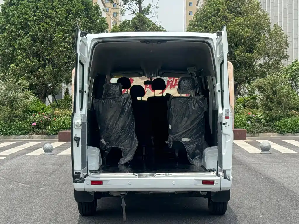 Xintu V80 2.0 T PLUS Manual All-round LWB Mid Roof 6 7 8 9-seat