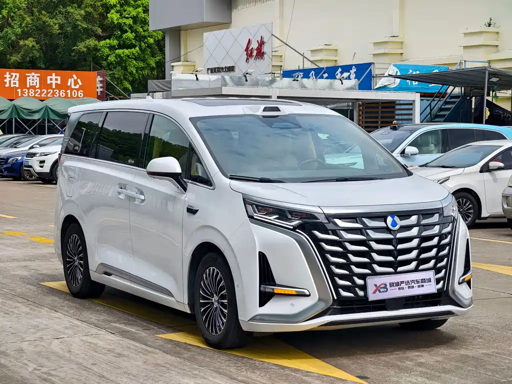 Denza D9 DM-i Smart Drive 1020 4 WD Honored