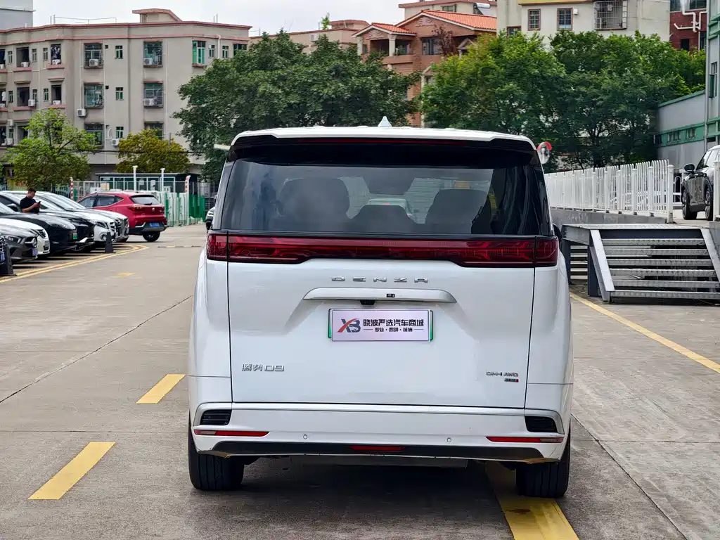 Denza D9 DM-i Smart Drive 1020 4 WD Honored