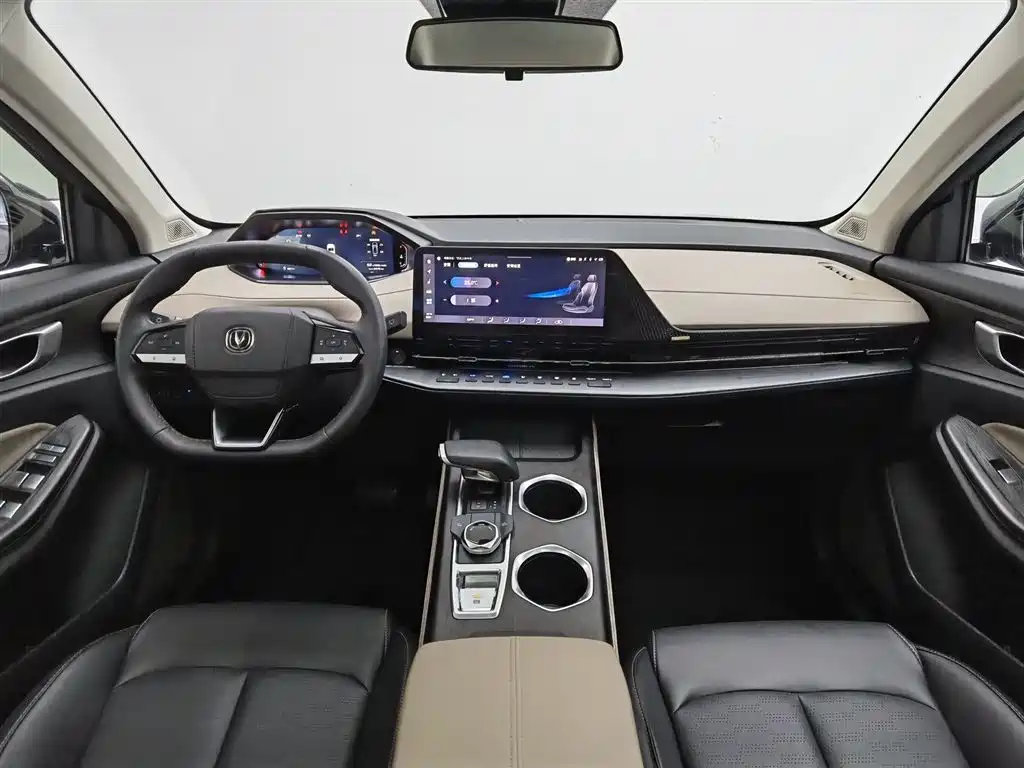 Changan CS55 PLUS 2 nd Gen 1.5 T DCT Distinguished