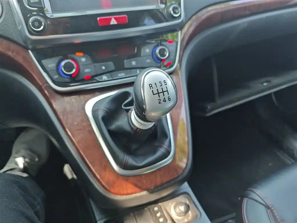 Haval H6 Red Label Sport 1.5 T Manual 2 WD Elite