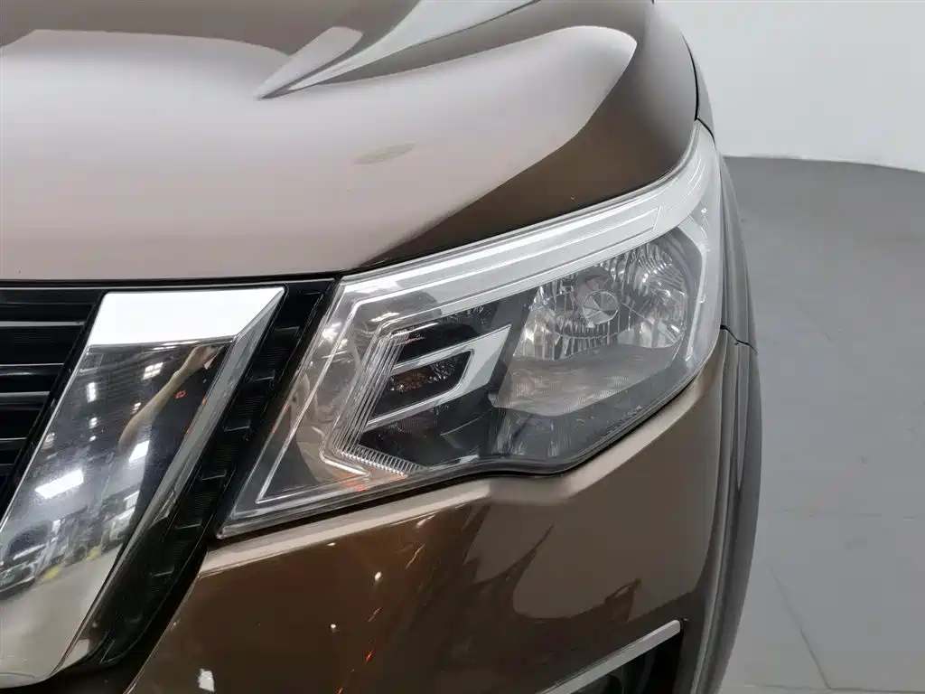 Terra 2.5 L Auto 2 WD Luxury