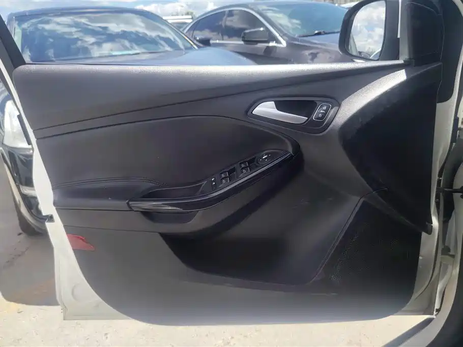 Focus Sedan 1.6 L Auto Style