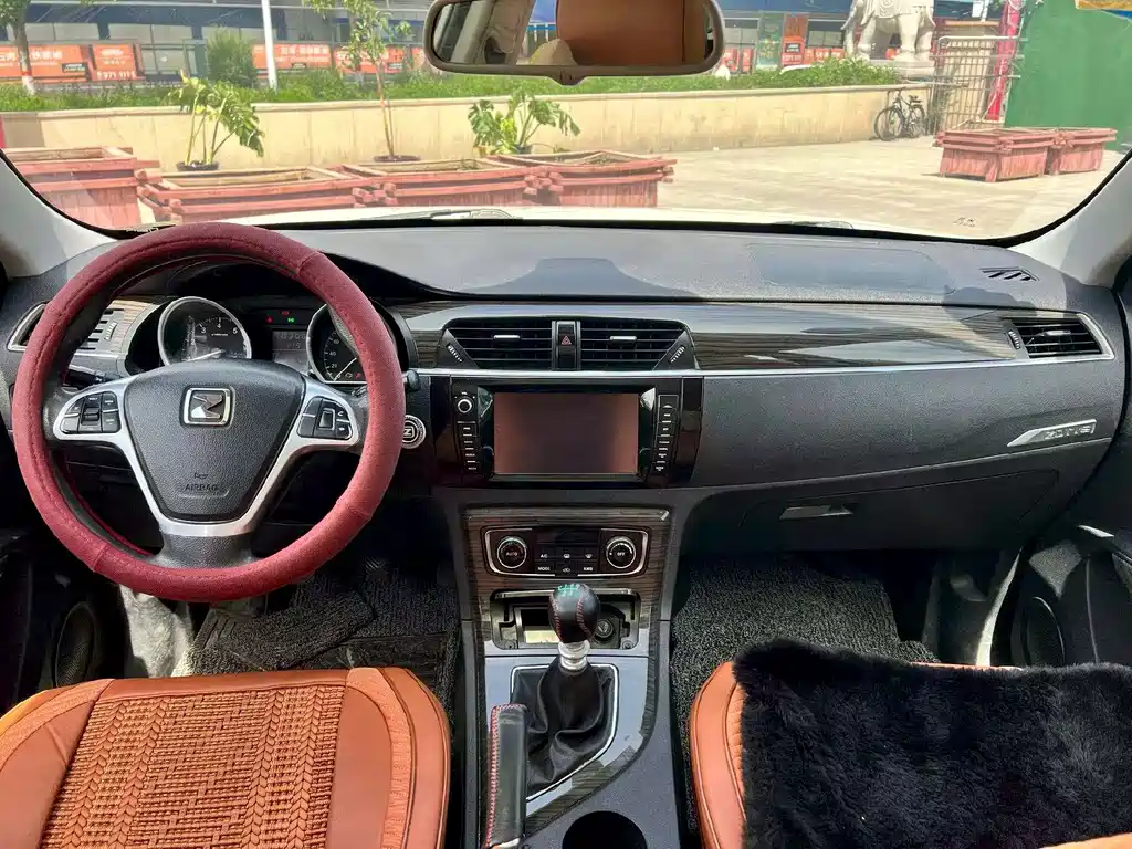 Zotye T600 众泰T600 2014款 1.5 T 手动精英型
