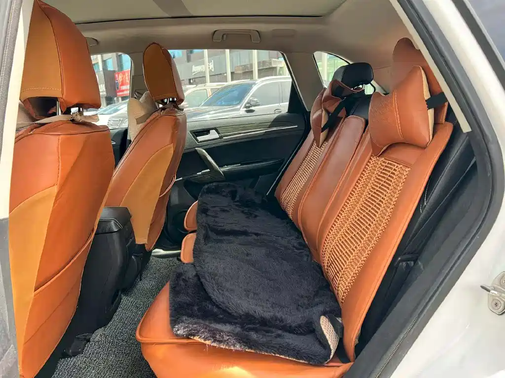 Zotye T600 众泰T600 2014款 1.5 T 手动精英型
