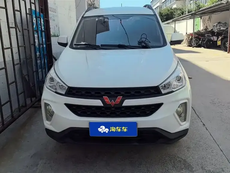Wuling Hongguang S3 1.5 L Manual Standard CN-VI
