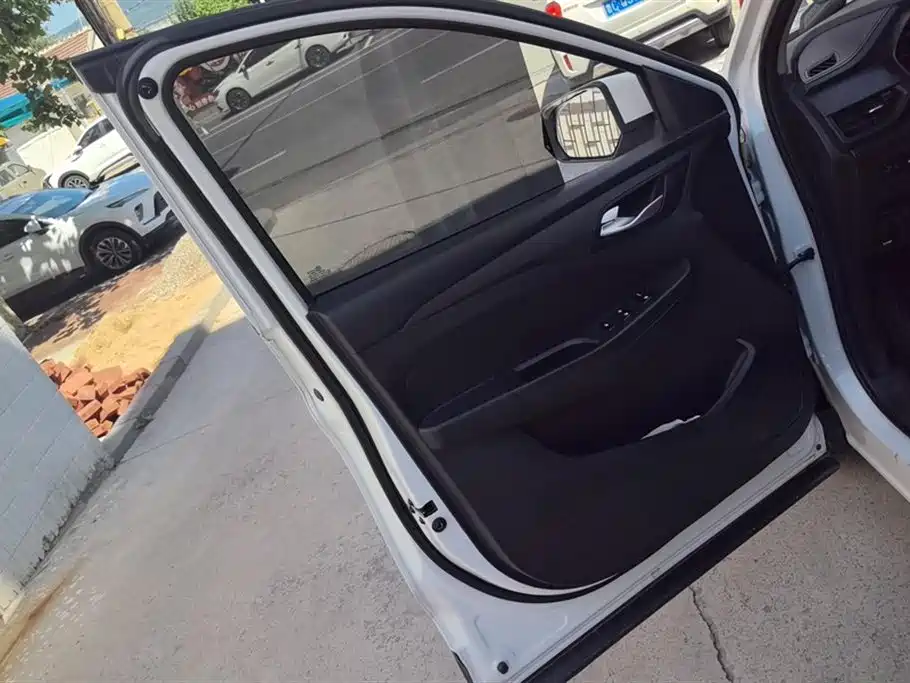 Wuling Hongguang S3 1.5 L Manual Standard CN-VI