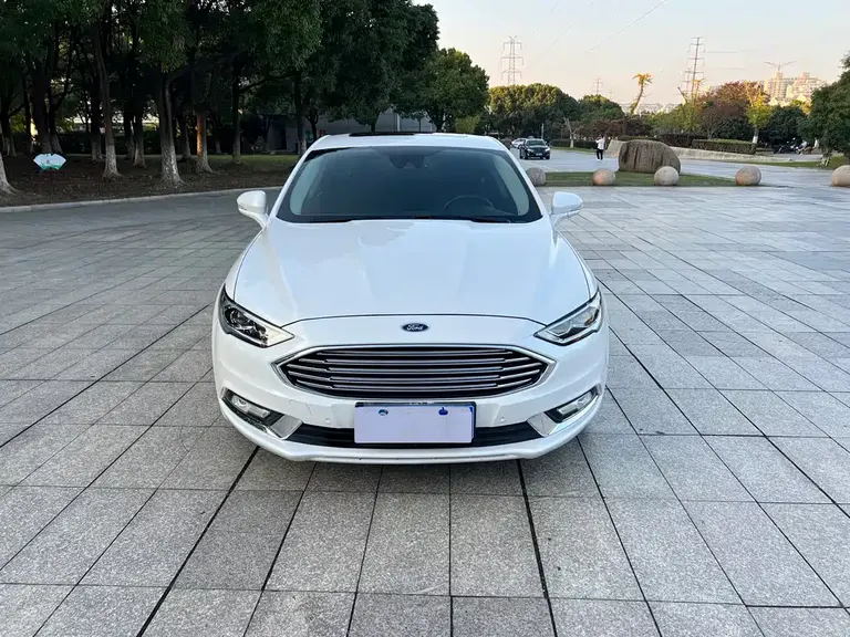 Ford Mondeo EcoBoost 200 Luxury