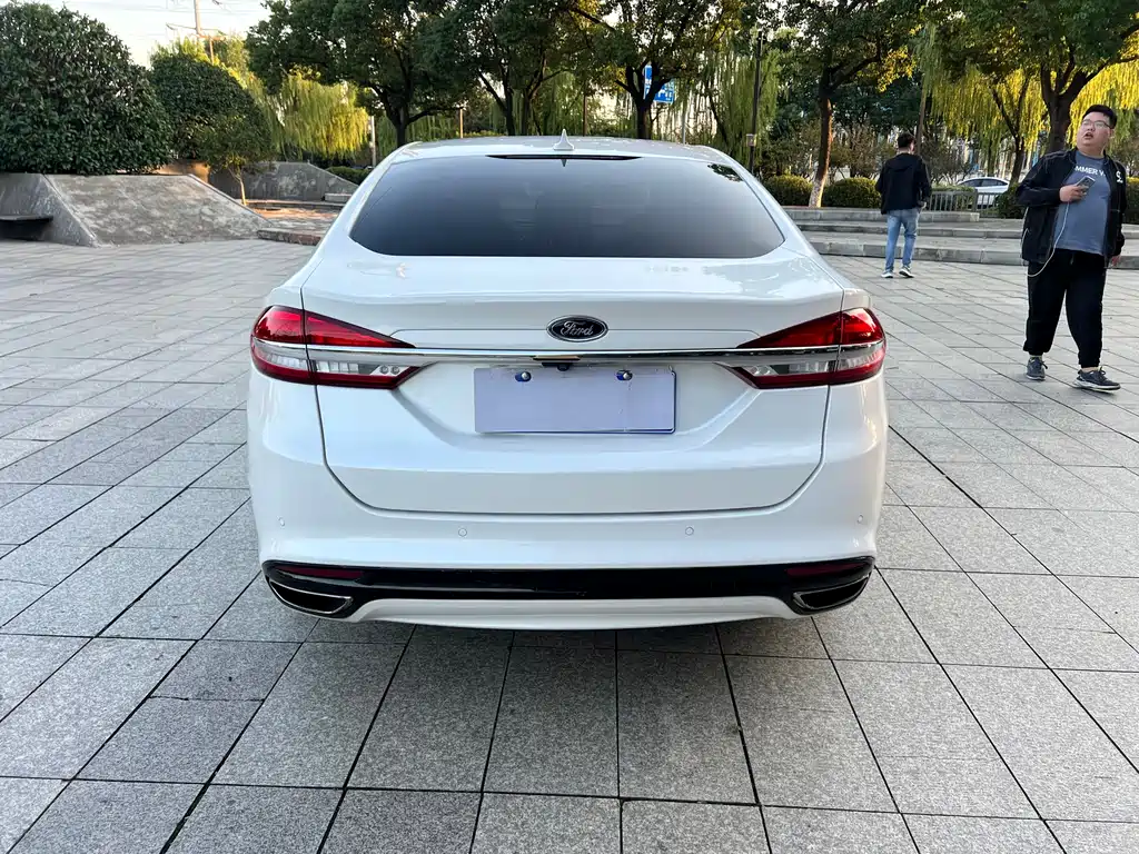 Mondeo EcoBoost 200 Luxury