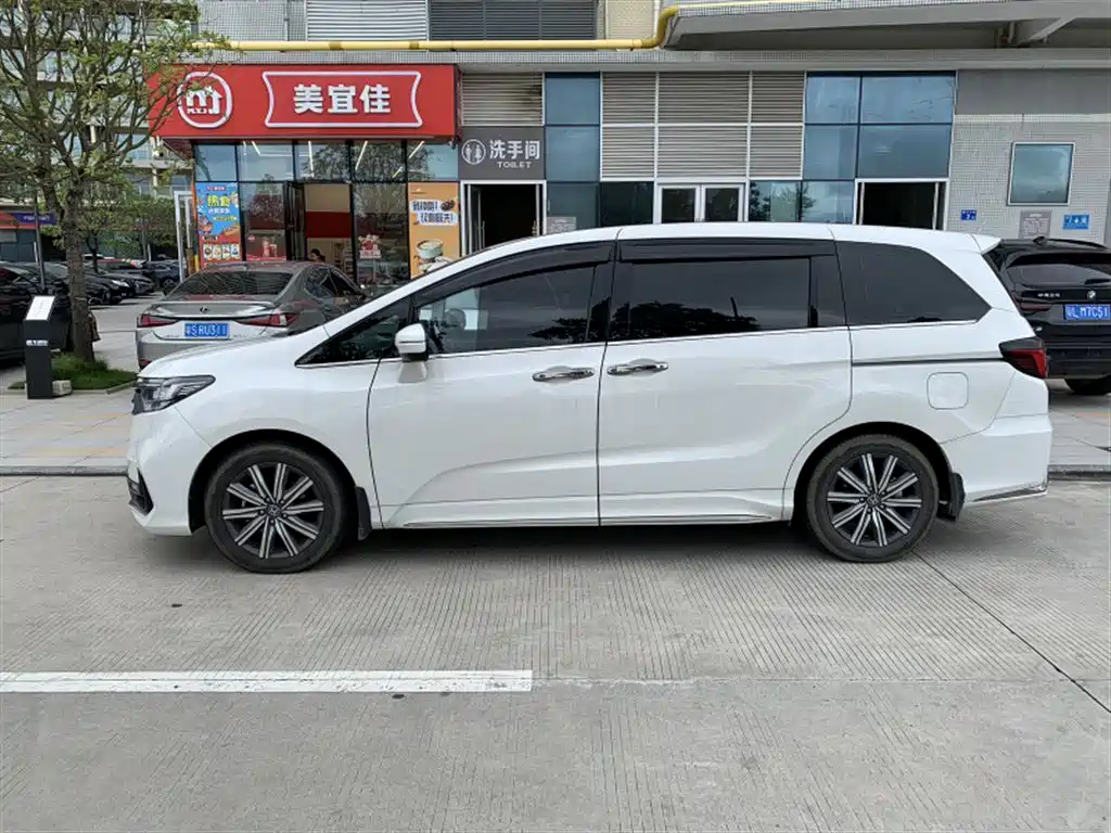 Odyssey 2.0 L e:HEV Sharp· Smart Enjoyment