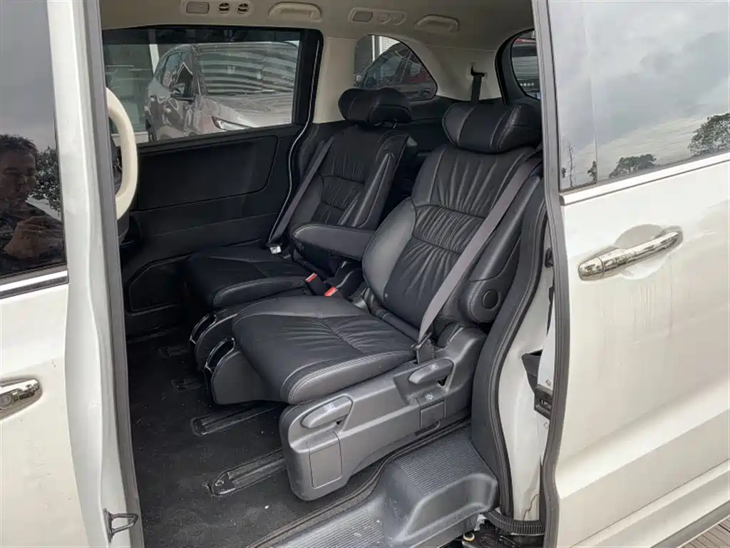 Odyssey 2.0 L e:HEV Sharp· Smart Enjoyment