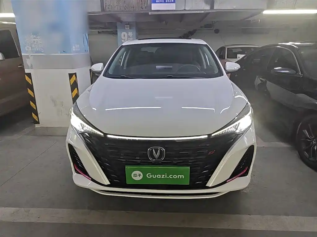 Eado Smooth Enjoyment PLUS Blue Whale NE 1.4 T GDI DCT Distinguished