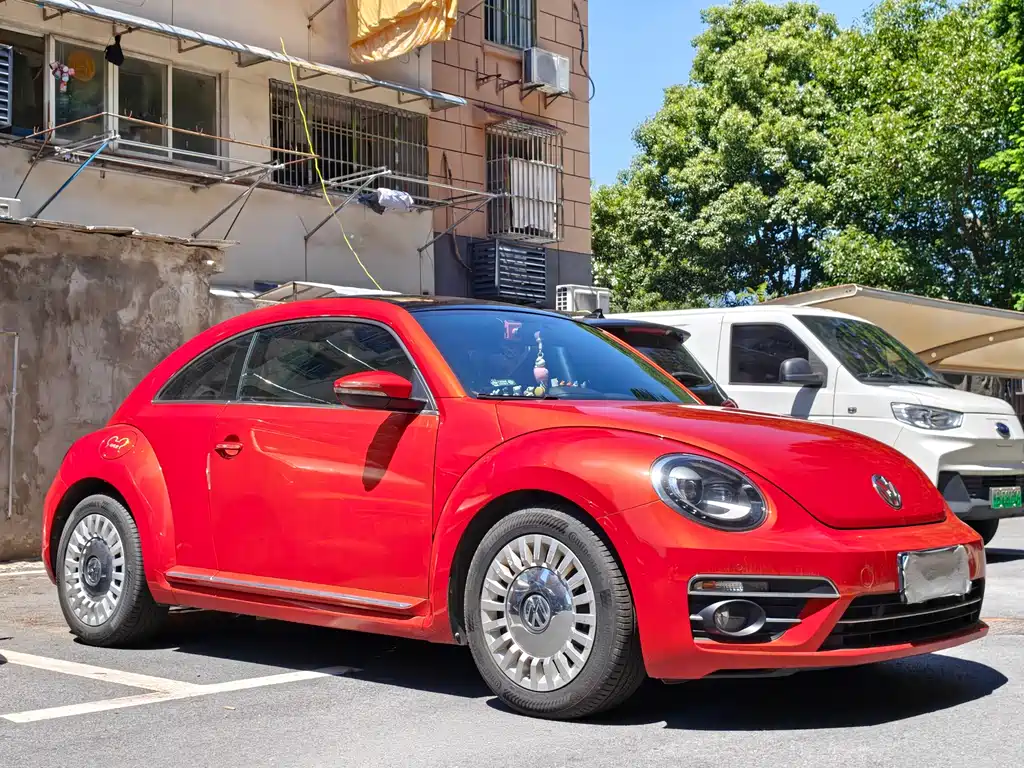 Beetle 180 TSI Joy Motion Orange