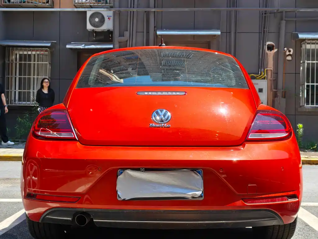 Beetle 180 TSI Joy Motion Orange