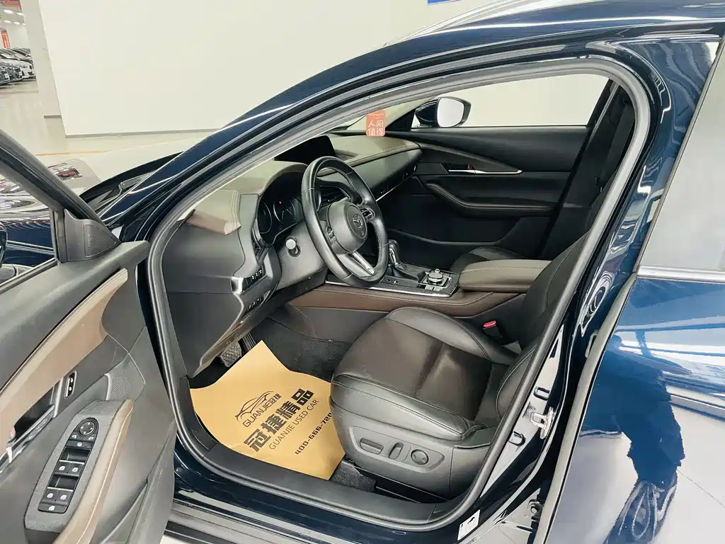 Mazda CX-30 2.0 L Auto Jiayue