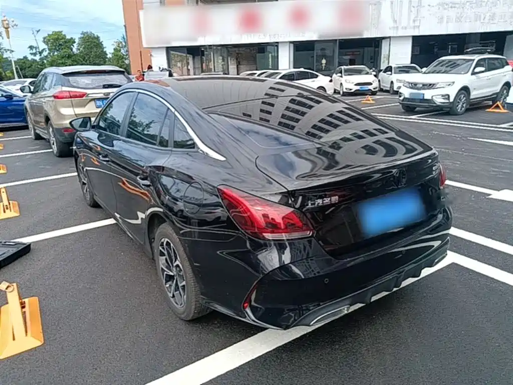 MG5 180 DVVT Manual Youth Luxury