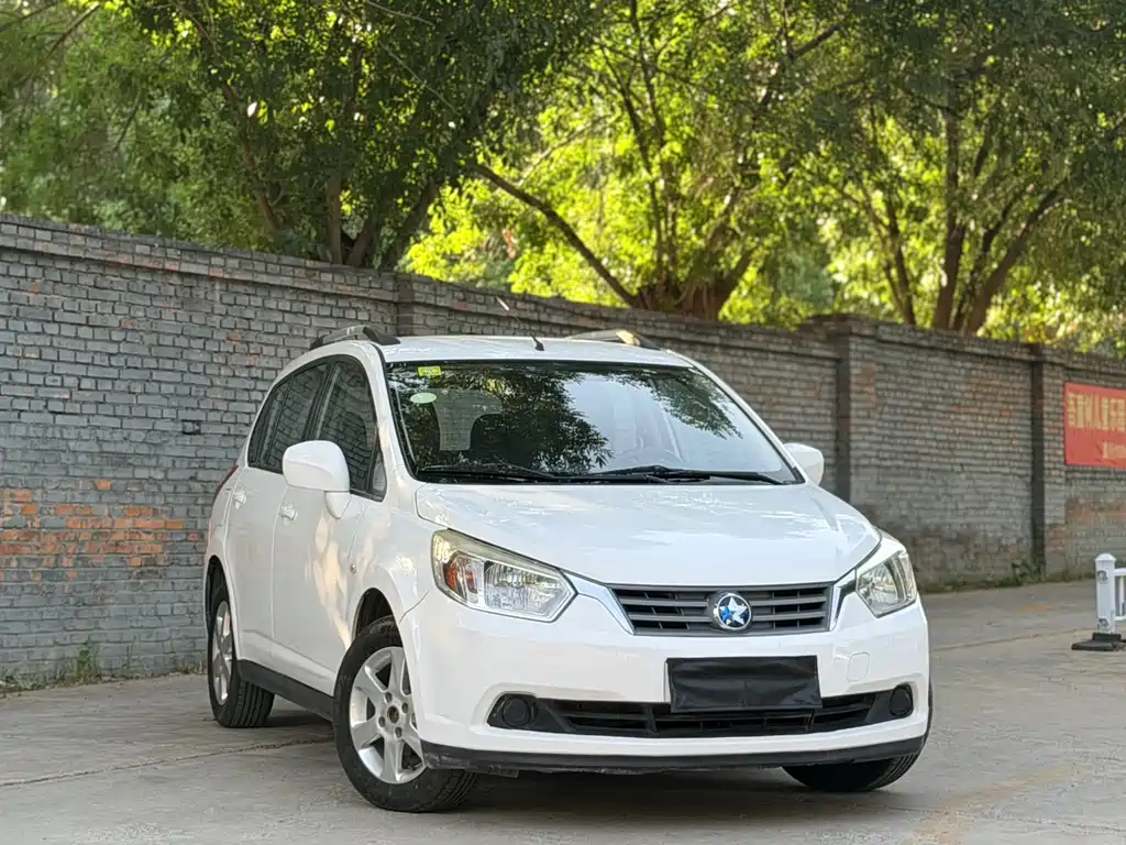 Venucia R50 1.6 L Manual Fashion
